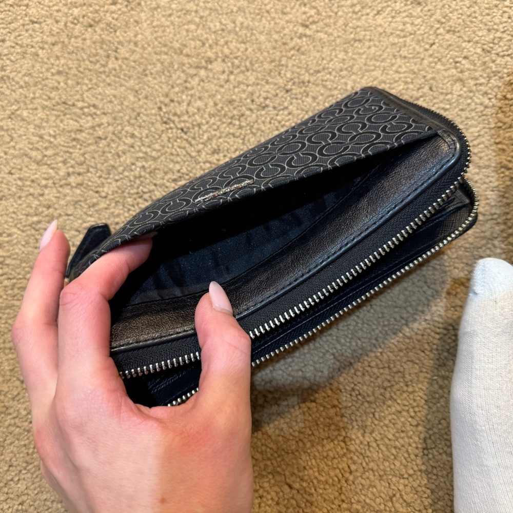 Coach Wallet - Picture 3 of 10